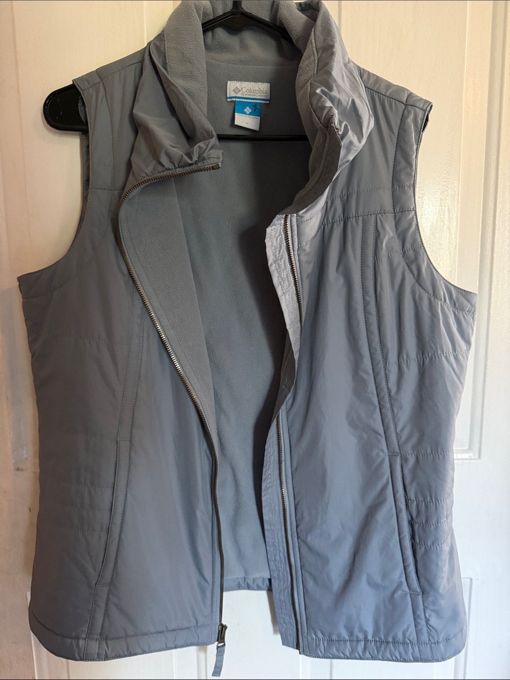 Columbia Women's Light Gray Quilted Vest